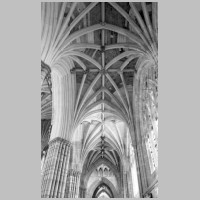 Exeter Cathedral, photo by Heinz Theuerkauf,16.jpg